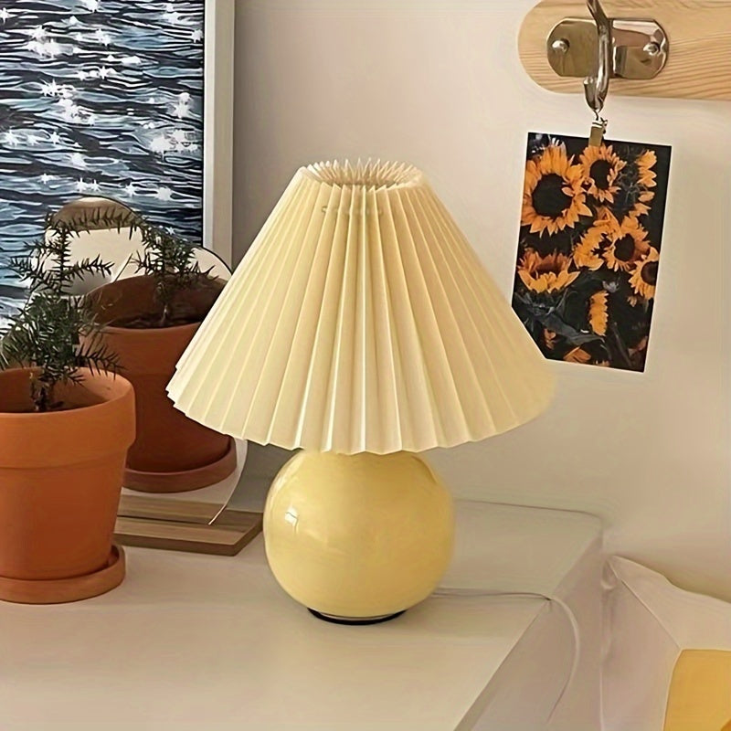 Scandinavian Ceramic Pleated Table Lamp - AKAAL 