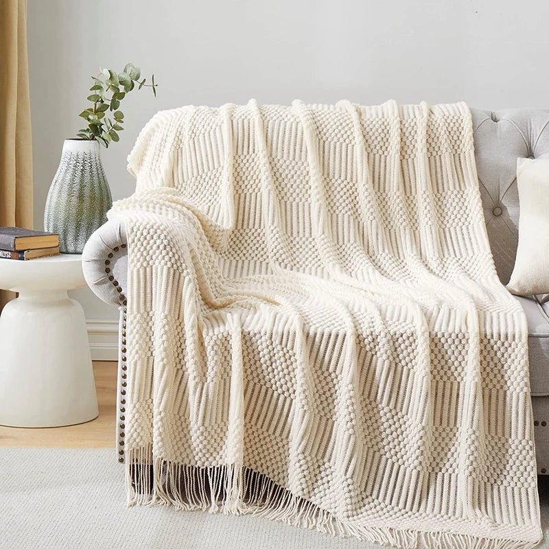 White Boho Chunky Knitted Throw Blanket - AKAAL 