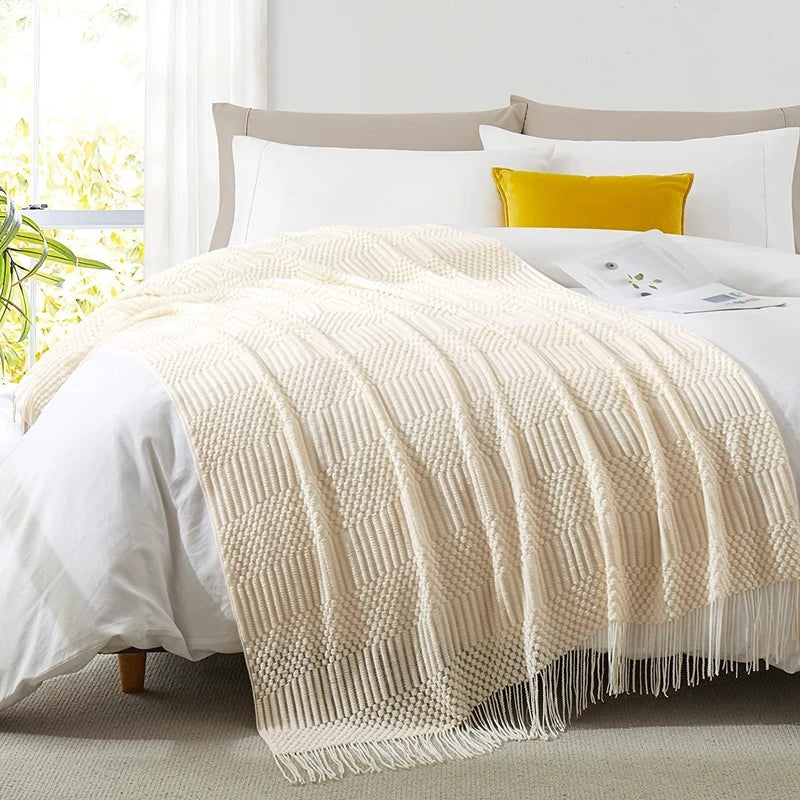 White Boho Chunky Knitted Throw Blanket - AKAAL 
